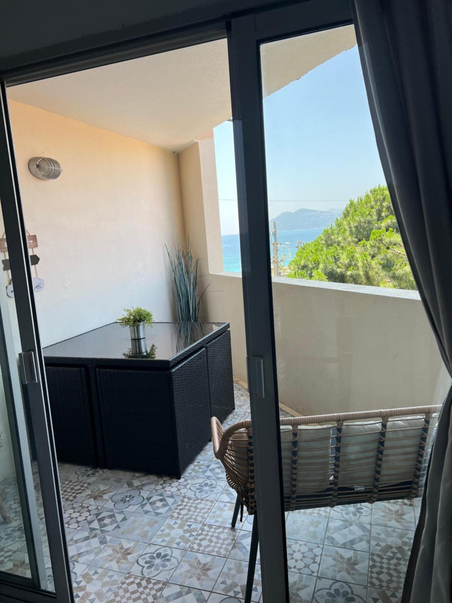 Joli 2 Pieces Aux Pieds Des Plages Κάννες Εξωτερικό φωτογραφία