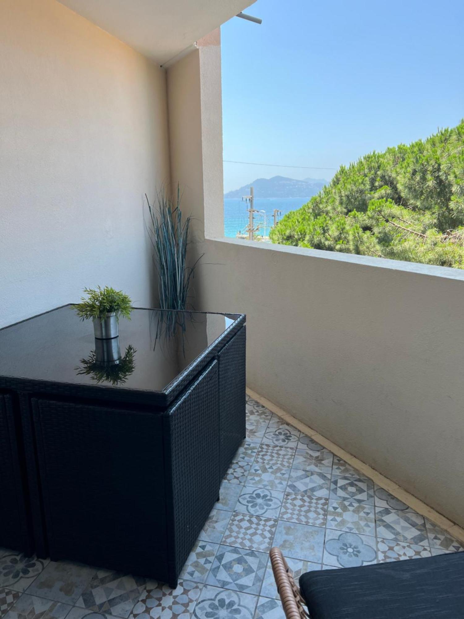 Joli 2 Pieces Aux Pieds Des Plages Κάννες Εξωτερικό φωτογραφία